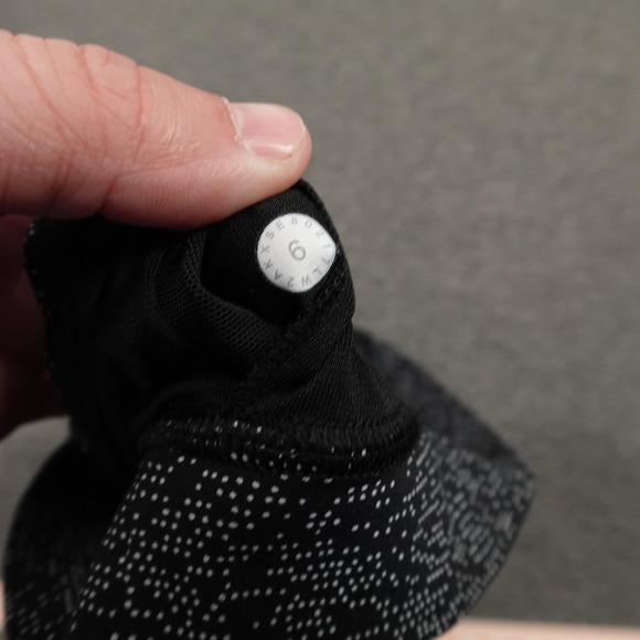 Lululemon Sports Bra Womens 6 Black White Speckle Racerback Athletic Yoga Gym - Picture 4 of 5